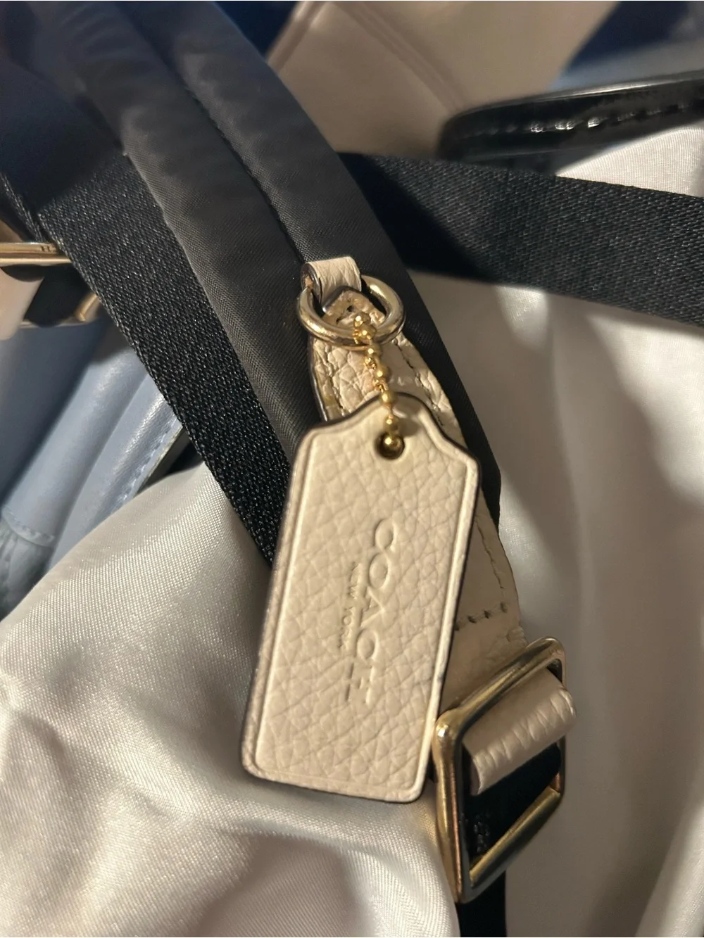 Coach Cream Pebble Leather Court Mini Backpack with Gold Hardware 8”x9”x3.5” EUC